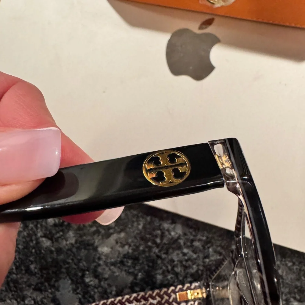 Authentic Tory Burch eyeglasses - Picture 5 of 6